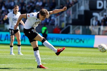Imagen del partido entre el Burgos CF y el Córdoba.