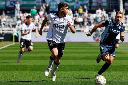 Imagen del partido entre el Burgos CF y el Córdoba.