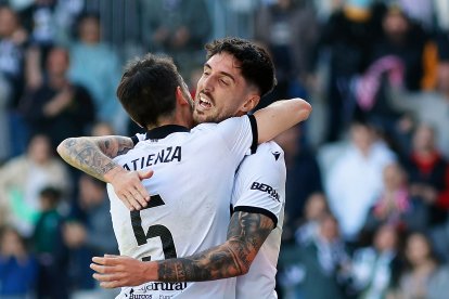 Imagen del partido entre el Burgos CF y el Córdoba.