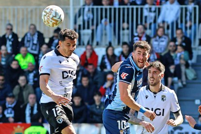Imagen del partido entre el Burgos CF y el Córdoba.