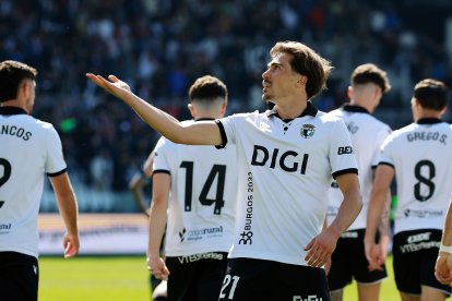 Imagen del partido entre el Burgos CF y el Córdoba.