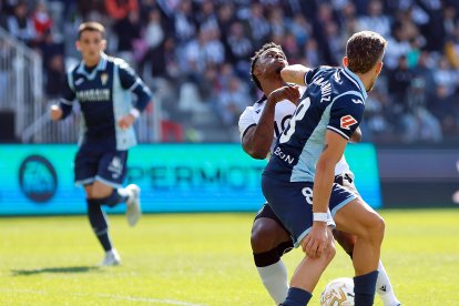 Imagen del partido entre el Burgos CF y el Córdoba.