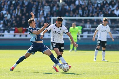 Imagen del partido entre el Burgos CF y el Córdoba.