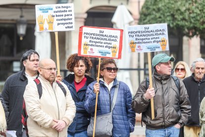 En gran medida, ocupan estos empleos mujeres migrantes. Muchas de ellas están en situación irregular, lo que incrementa el riesgo de explotación laboral.