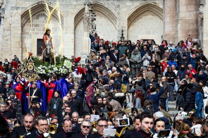 Imagen de la procesión de la Borriquilla durante el Domingo de Ramos de la Semana Santa de 2026 en Burgos.