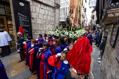 Imagen de la procesión de la Borriquilla durante el Domingo de Ramos de la Semana Santa de 2026 en Burgos.