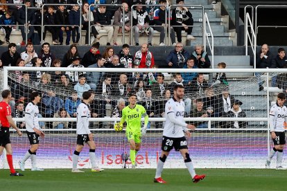 Imagen del partido entre el Burgos CF y el Ceuta.