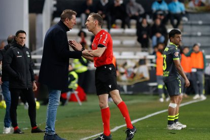 Imagen del partido entre el Burgos CF y el Ceuta.