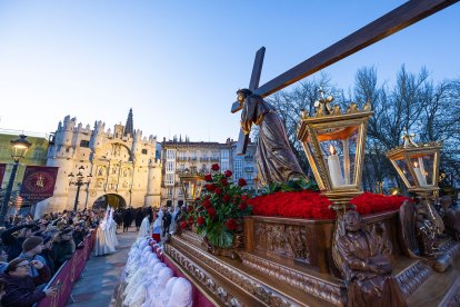 Instante de la procesión del Encuentro en Burgos.