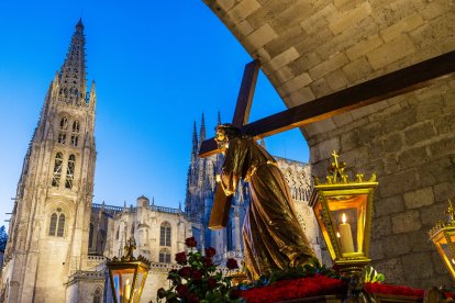 Instante de la procesión del Encuentro en Burgos.
