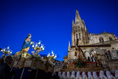 Instante de la procesión del Encuentro en Burgos.