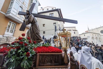 Imagen de la procesión del Santo Entierro.