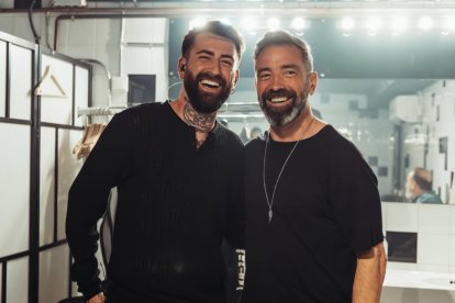 Jordi Sánchez (derecha), junto al DJ y productor Apollo Vice.