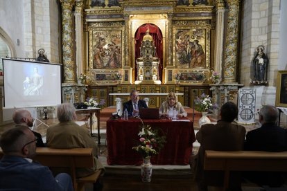 Inauguración del congreso 'De Villafranca a Nápoles y Florencia: Mujeres de poder', que se celebra en Villafranca del Bierzo (León)