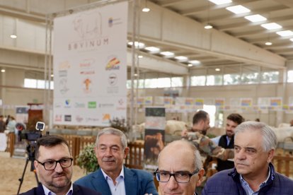El presidente de la Diputación de Salamanca, Javier Iglesias, inaugura la feria Bovinum 2026.
