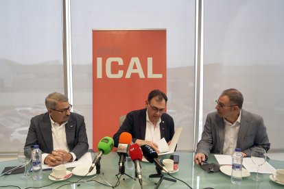 El presidente de Vitartis, Santiago Miguel Casado, y el vicepresidente Javier Oblanca, participan en los Desayunos de la Agencia Ical