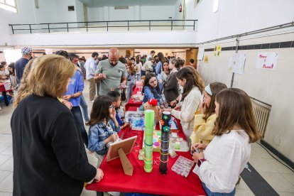 El mercadillo gozó de gran participación.