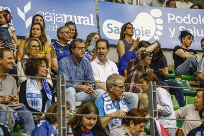 Imagen del partido entre el Recoletas Salud San Pablo Burgos y Breogán.