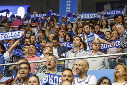 Imagen del partido entre el Recoletas Salud San Pablo Burgos y Breogán.