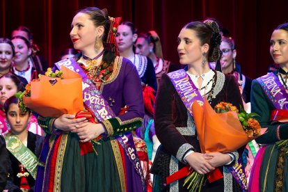 Imágenes de la gala de elección de las Reinas de Burgos.