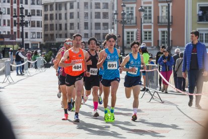 Carrera Solidaria por el Día de Castilla y León en Burgos.