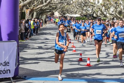 Carrera Solidaria por el Día de Castilla y León en Burgos.