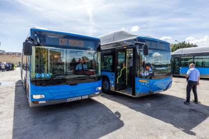 Llegada de los autobuses urbanos de Madrid a Burgos.