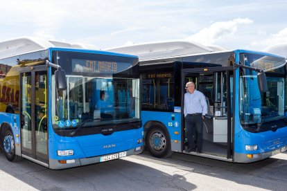 Llegada de los autobuses urbanos de Madrid a Burgos.