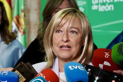 La Universidad de León celebra la festividad de su patrón, san Isidoro en un acto académico en el que se hará entrega de la Medalla Reina Urraca a la presidenta del Tribunal Superior de Justicia de Castilla y León, Ana del Ser, y de la Medalla de Oro a título póstumo al profesor Gerardo Villa.