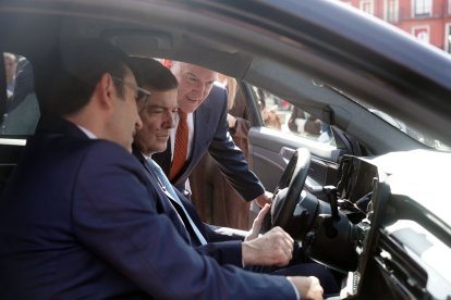 El presidente de la Junta, Alfonso Fernández Mañueco, y el alcalde, Jesús Julio Carnero, participan en el acto de presentación del proyecto de Movilidad Sostenible de Valladolid