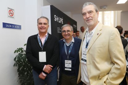 La Diputación de Palencia presenta el Simposio Internacional del Sol y los Eclipses (SOLPÉ) , en la imagen , César García Marirrodriga (C) con José Carlos del Toro(I); Javier Rodríguez-Pacheco