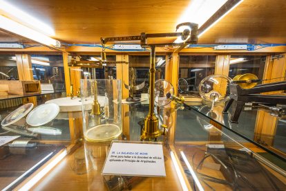 Museo de Física del IES Diego Porcelos de Burgos.