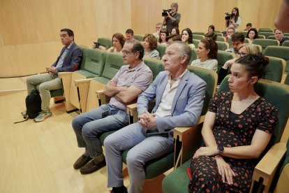 El consejero de Medio Ambiente, Vivienda y Ordenación del Territorio, Juan Carlos Suárez-Quiñones, inaugura una jornada formativa para medios de comunicación en materia de incendios forestales