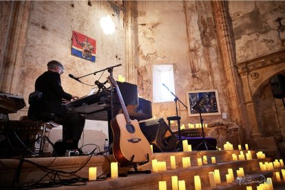 Siete espectáculos de teatro, danza y música se citan en siete pequeños pueblos de Burgos y Palencia.