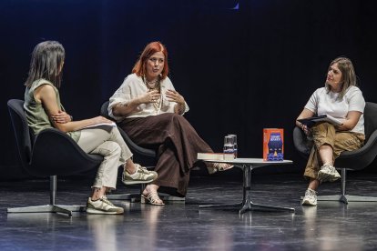 Hacía diez años que Elísabet Benavent no regresaba a Burgos con una de sus novelas.