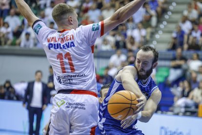 Imagen del partido entre el San Pablo Burgos y Coviran Granada.