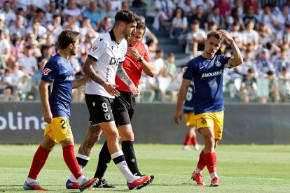 Imagen del partido entre el Burgos CF y el Andorra.
