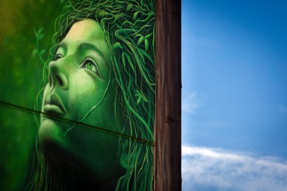 Detalle del mural creado a petición de Adefab.