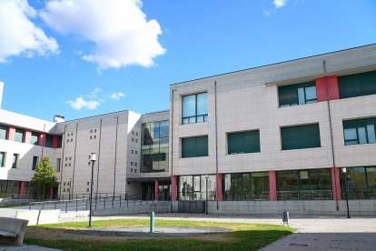 Facultad de Ciencias Económicas y Empresariales