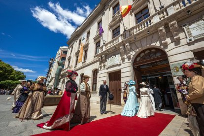 Recreación histórica de la visita de Alfonso XIII a Burgos con motivo del eclipse de 1905.
