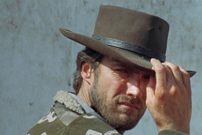 Clint Eastwood, con su sombrero y su inseparable poncho.