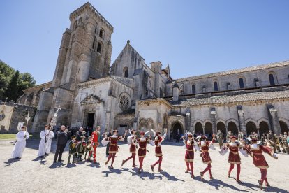 El cenobio se erige año tras año en marco de excepción de la fiesta.