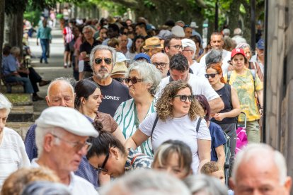 Furor por el pañuelo de las Fiestas de Sampedro 2026