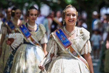 Instante del homenaje al Cid de las falleras y la corte burgalesa.
