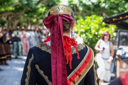 Instante del homenaje al Cid de las falleras y la corte burgalesa.
