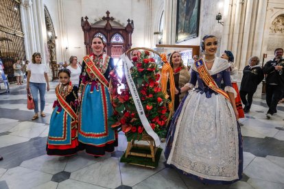 Instante del homenaje al Cid de las falleras y la corte burgalesa.