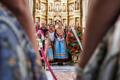 Instante del homenaje al Cid de las falleras y la corte burgalesa.