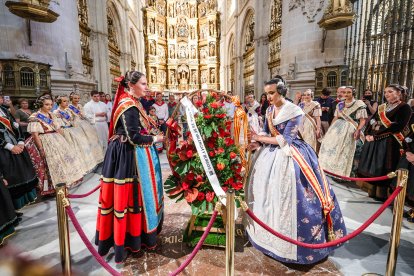 Instante del homenaje al Cid de las falleras y la corte burgalesa.