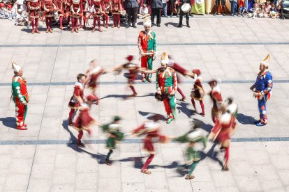 Baile de Danzantes, Gigantillos y Gigantones en las fiestas de San Pedro 2026.
