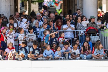 Baile de Danzantes, Gigantillos y Gigantones en las fiestas de San Pedro 2026.